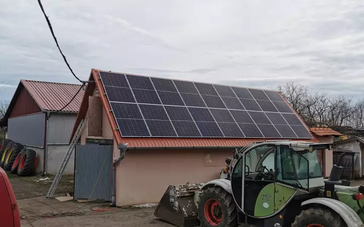 Napelem + tároló rendszer, Medgyesbodzás