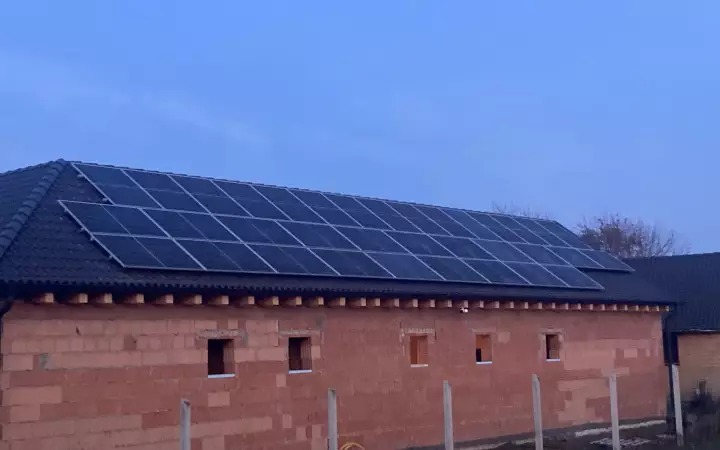Napelem rendszer, Cegléd
