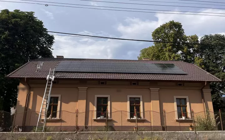 Napelem + tároló rendszer, Kocsér