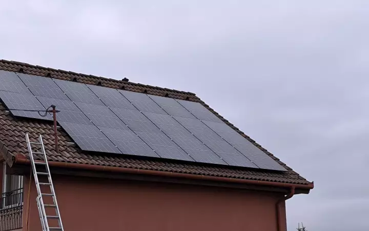 Napelem + tároló rendszer, Pilisszentiván